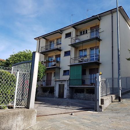 Casa Elena Leilighet Albese Con Cassano Eksteriør bilde